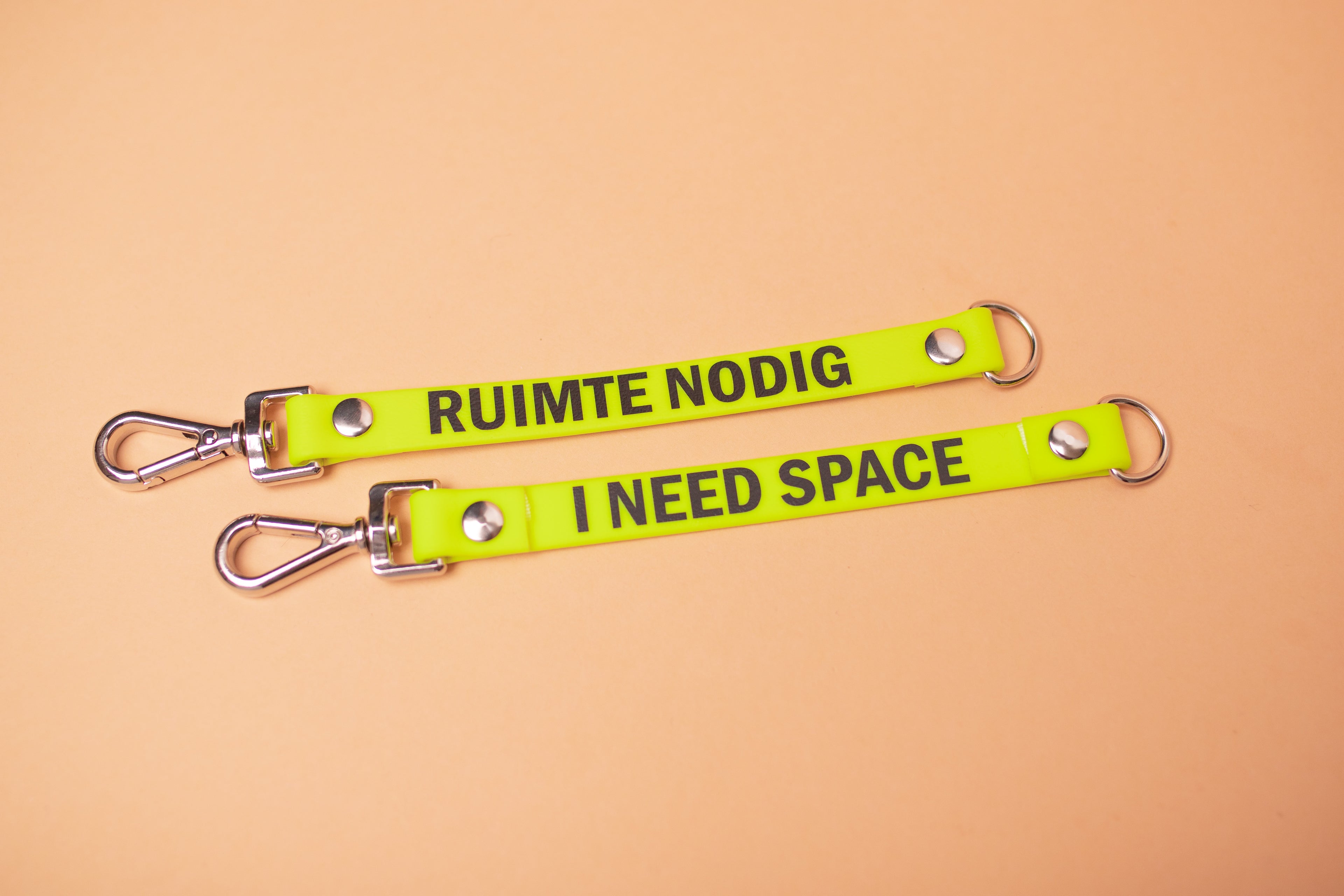 I need space / ruimte nodig - zwart